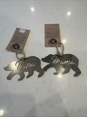 Mama & Papa Bear Metal Ornaments - Dark Gray